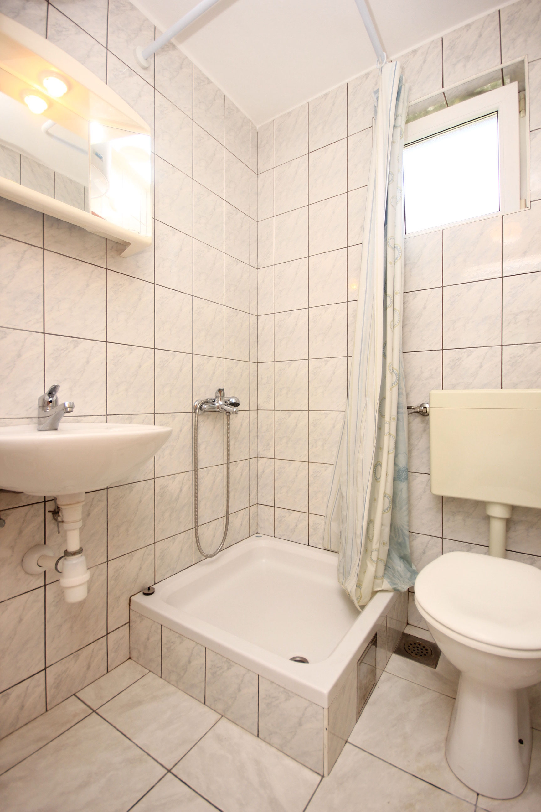 Two bedroom apartment with terrace and sea view Trpanj, Pelješac  A-c