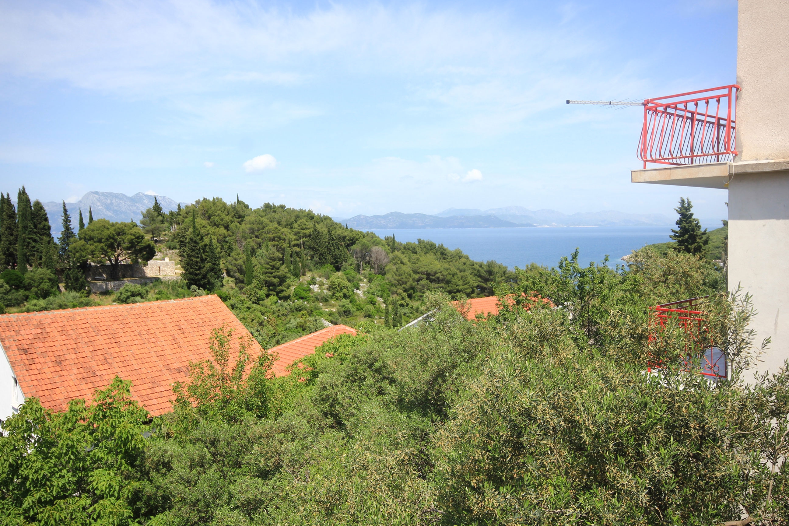 Two bedroom apartment with terrace and sea view Trpanj, Pelješac  A-c
