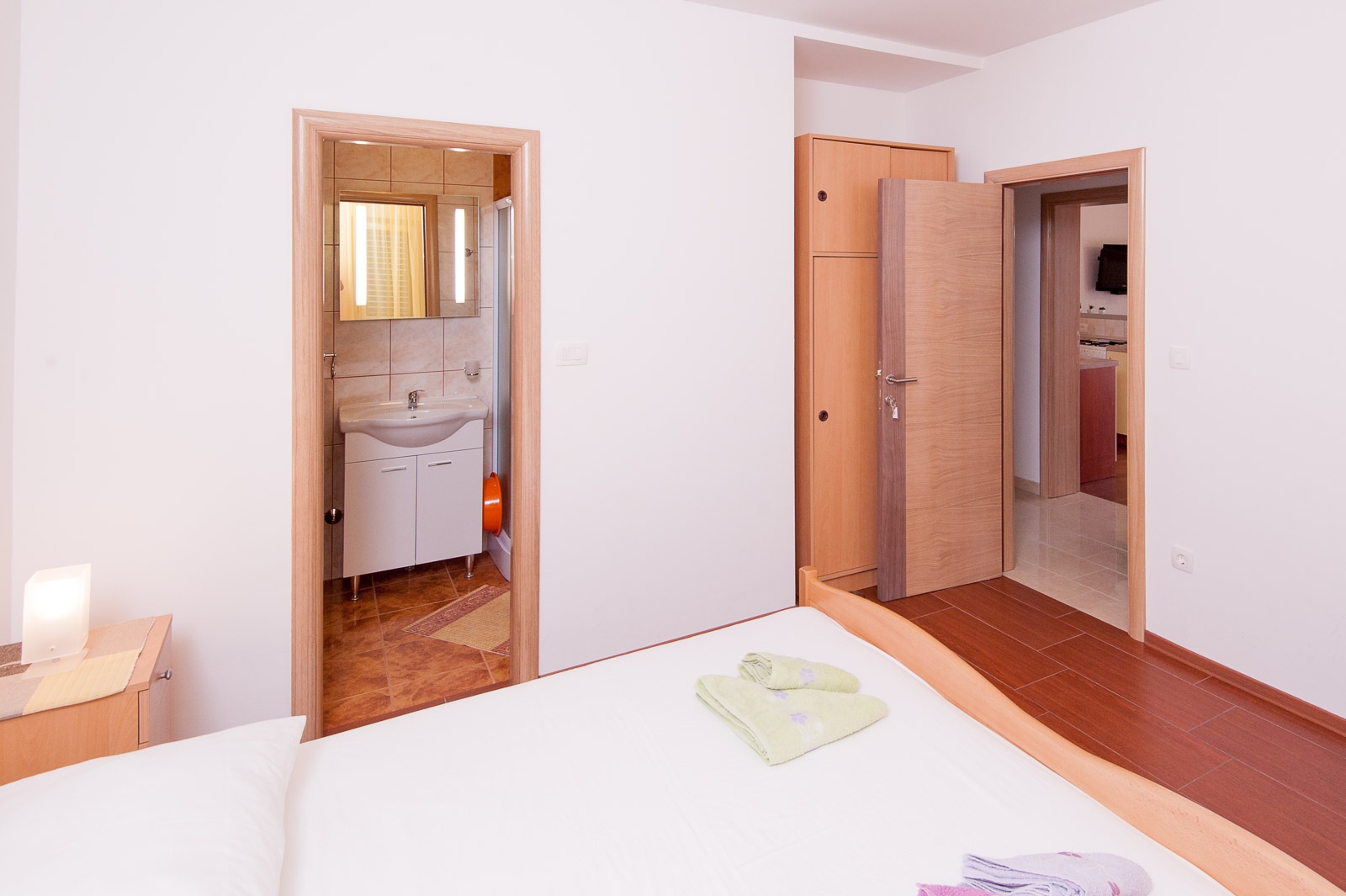 Three bedroom apartment with terrace and sea view Pisak, Omiš  A-a