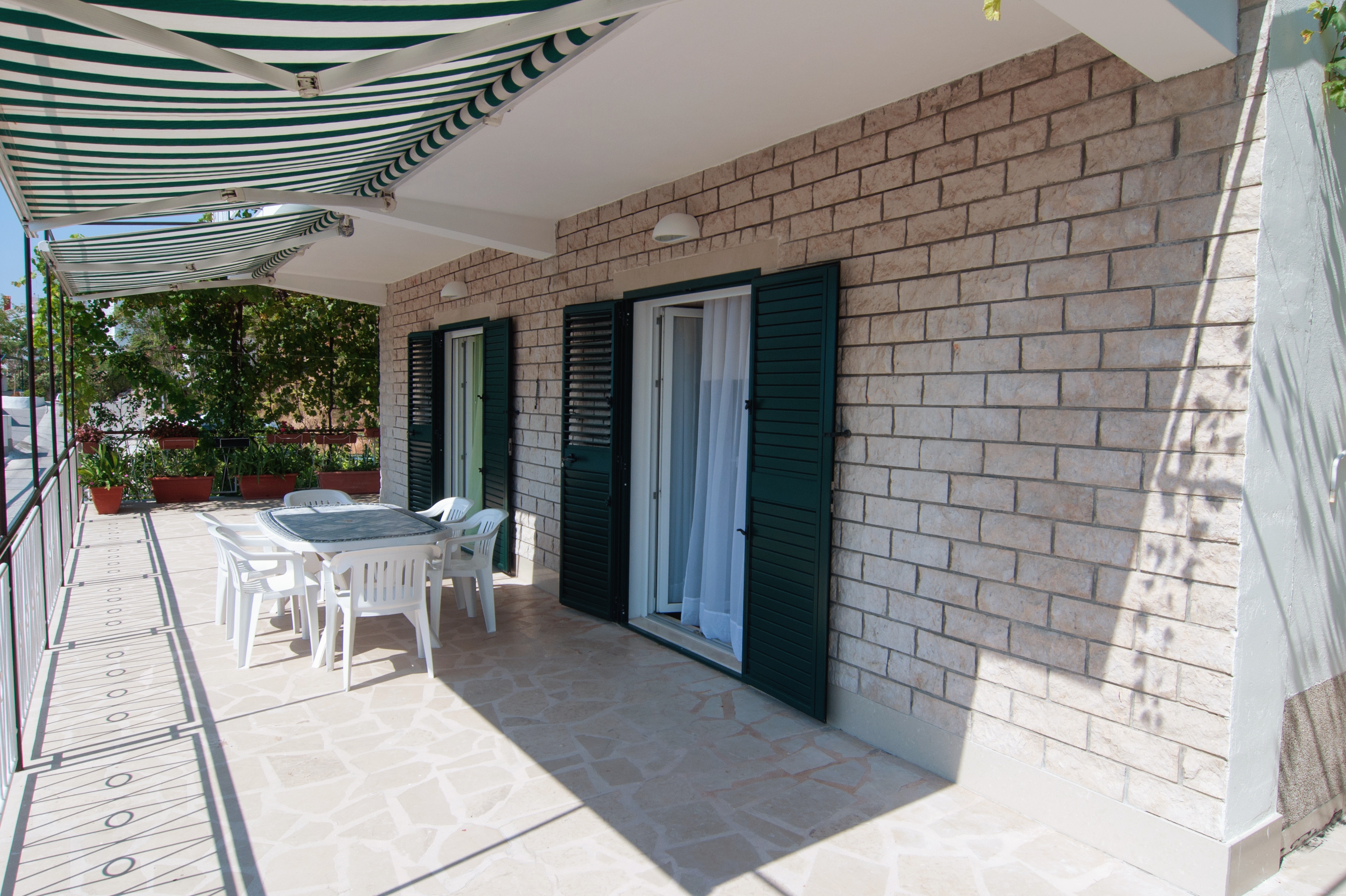 Three bedroom apartment with terrace and sea view Pisak, Omiš  A-a