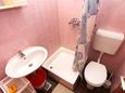 Ванная комната Orebić, Ванная комната в размещении типа studio-apartment, Домашние животные допускаются и WiFi.