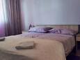 Orebić, Dormitorio in the apartment, air condition available, (pet friendly) y WiFi.