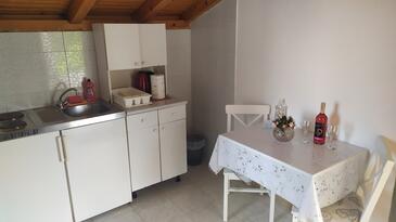 Orebić, Dining room in the apartment, (pet friendly) and WiFi.