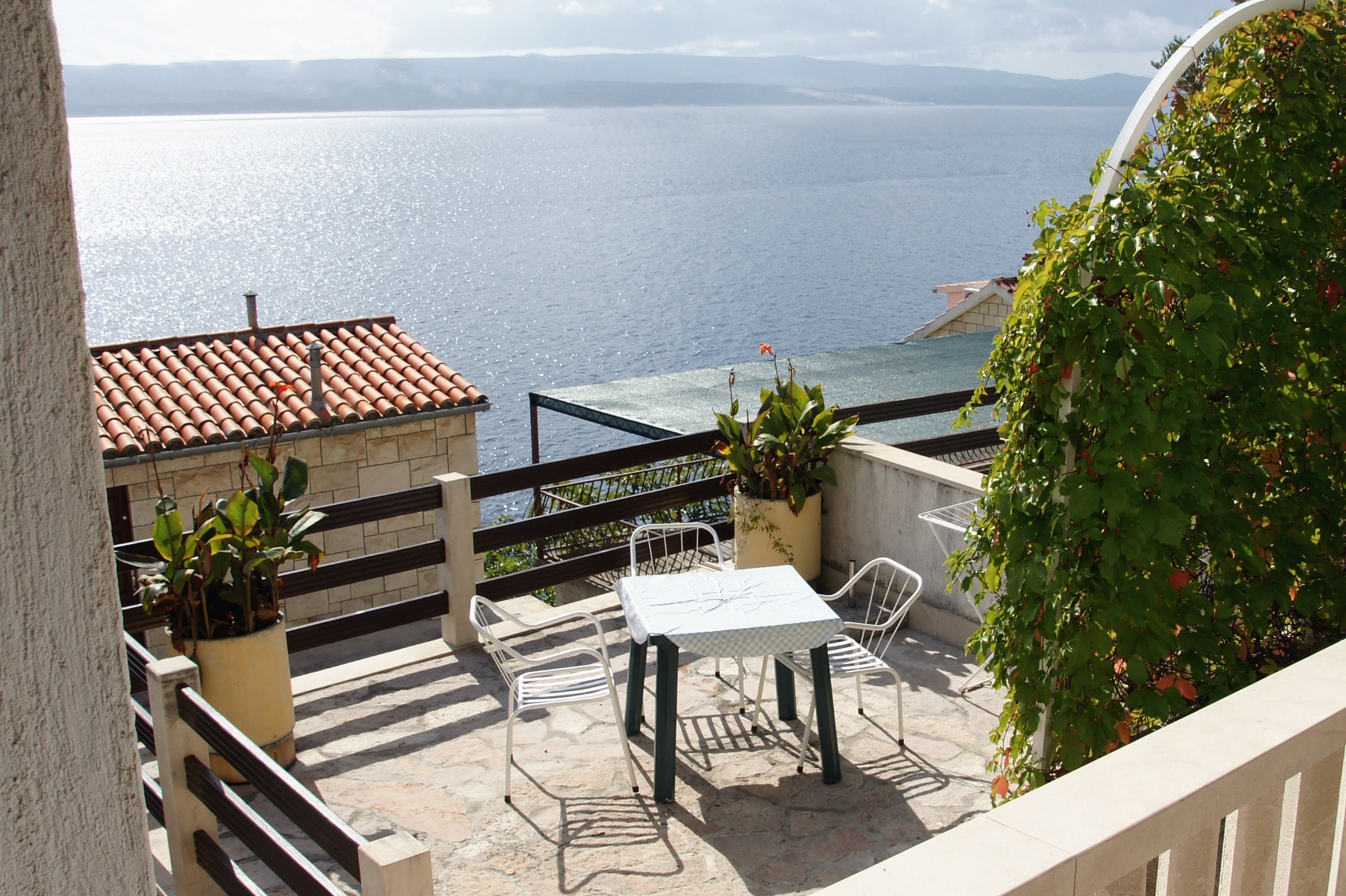 Two bedroom apartment with terrace and sea view Pisak, Omiš (A-1011-b)