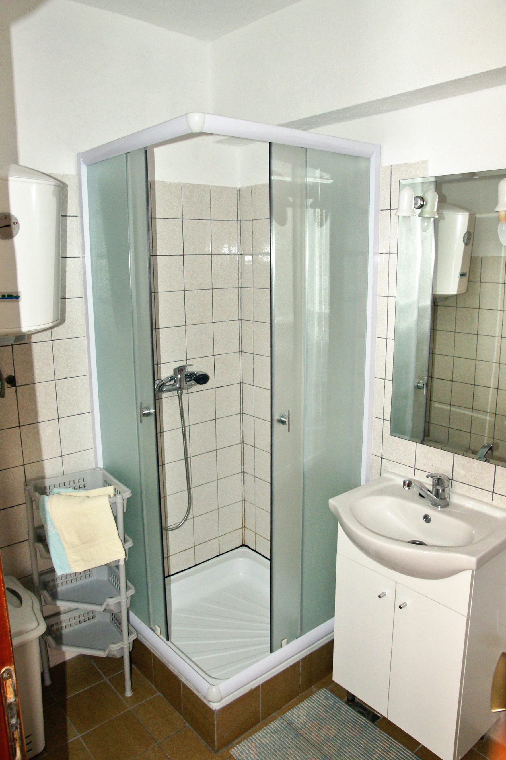 Two bedroom apartment with terrace and sea view Pisak, Omiš  A-c
