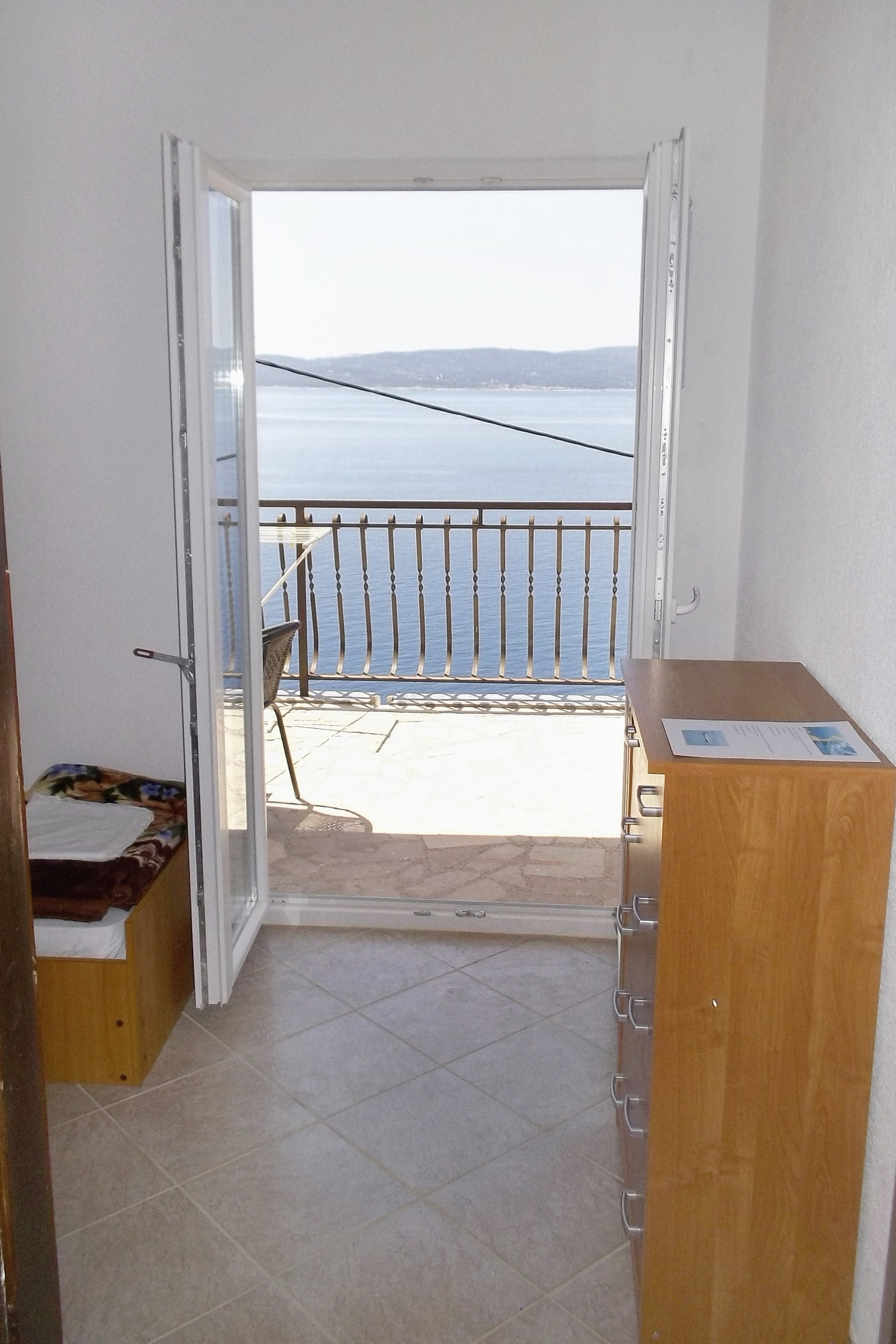 Two bedroom apartment with terrace and sea view Pisak, Omiš  A-c