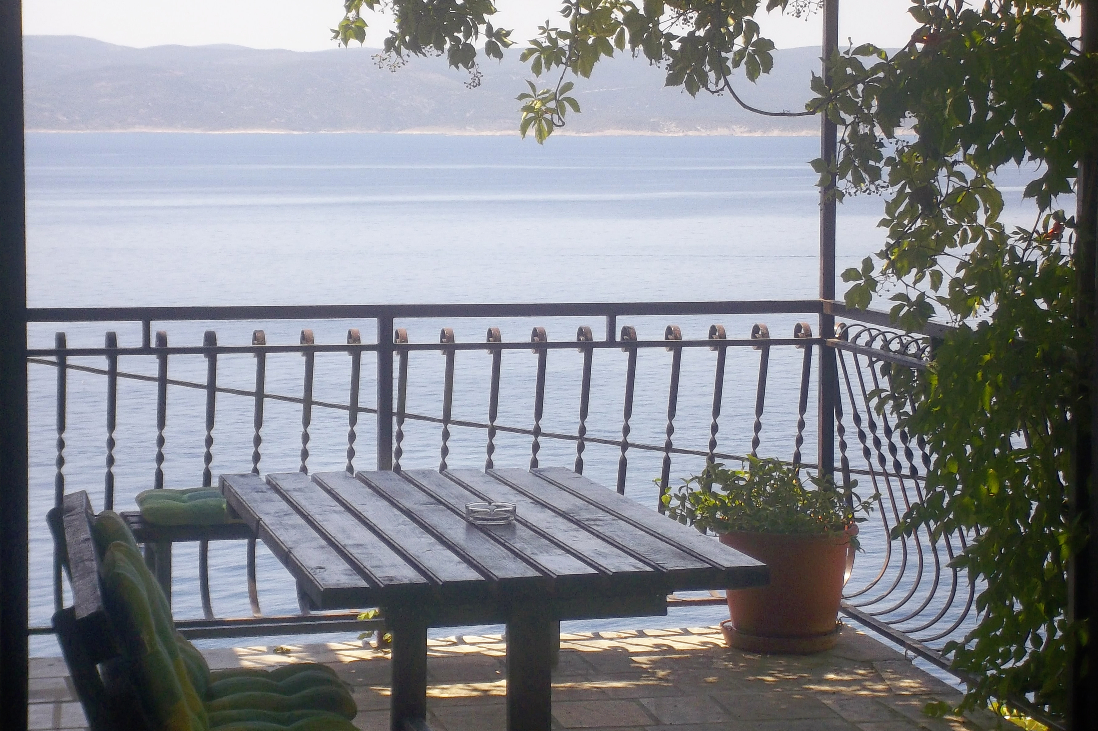 Two bedroom apartment with terrace and sea view Pisak, Omiš  A-d