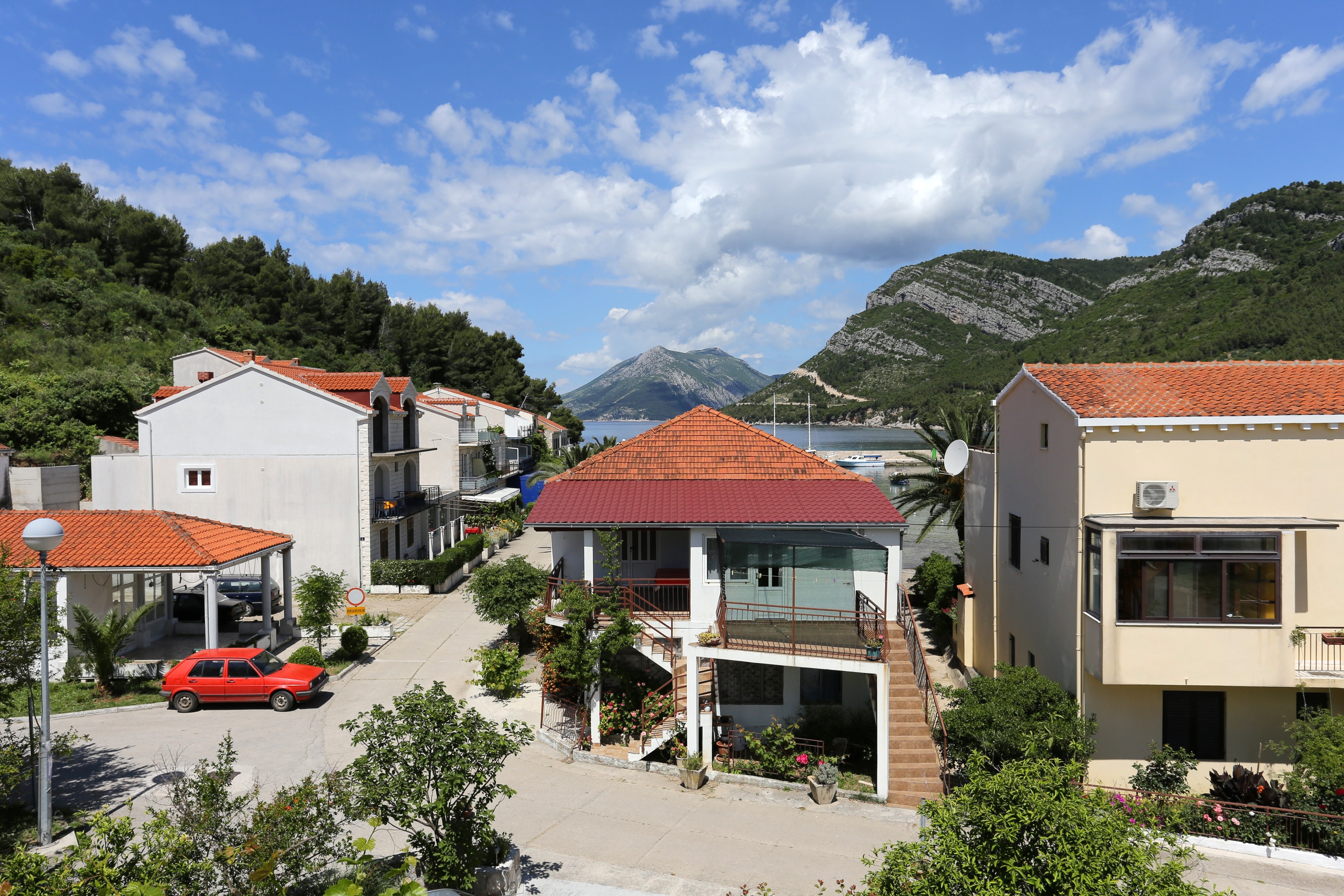 One bedroom apartment near beach Žuljana, Pelješac  A-b