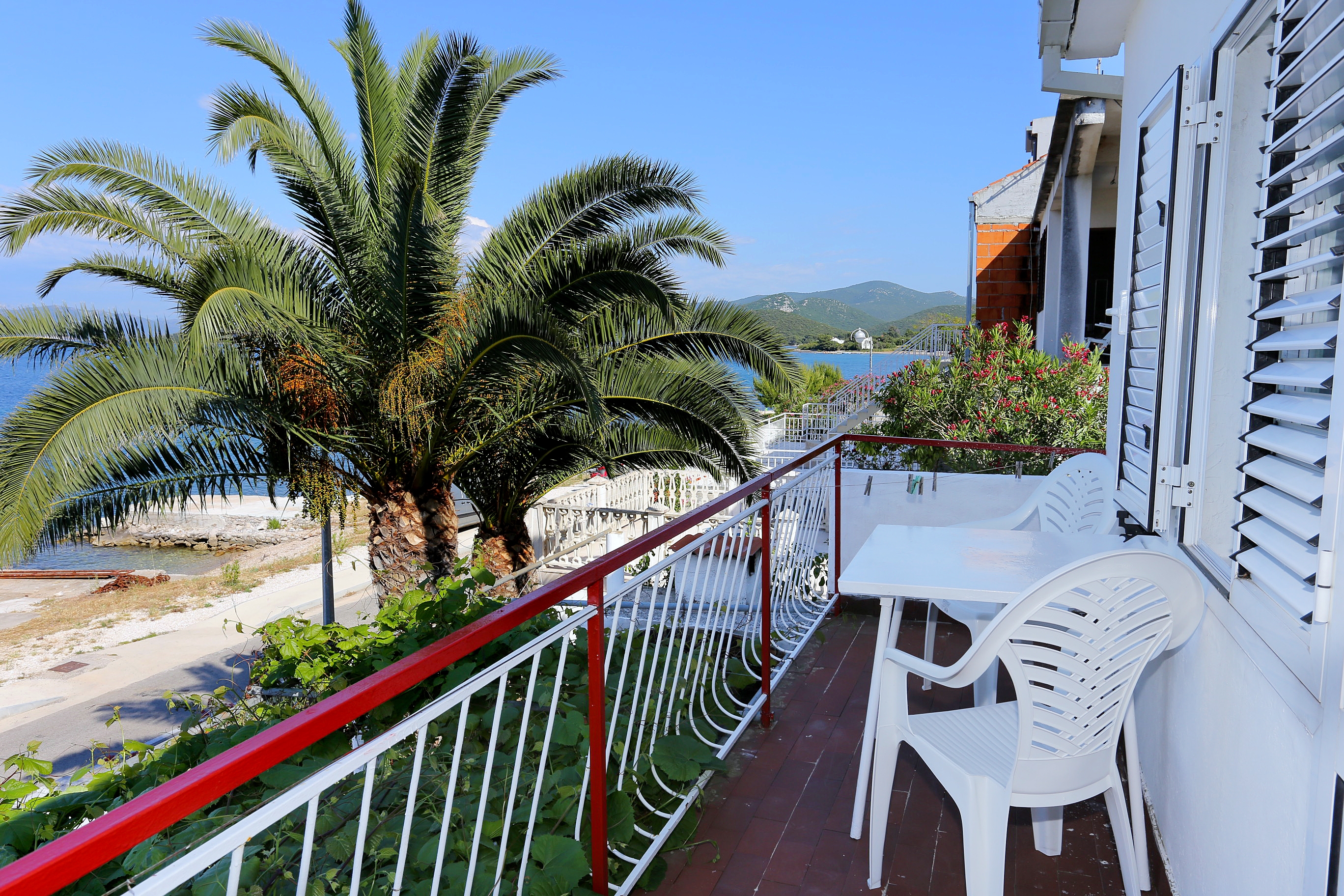 Two bedroom apartment near beach Drače, Pelješac  A-b