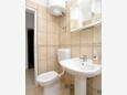 Drače, Bathroom in the apartment, WiFi.