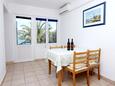 Dining room Drače, Dining room in the apartment, air condition available and WiFi.