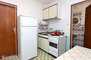 Kitchen Drače, Kitchen in the apartment.