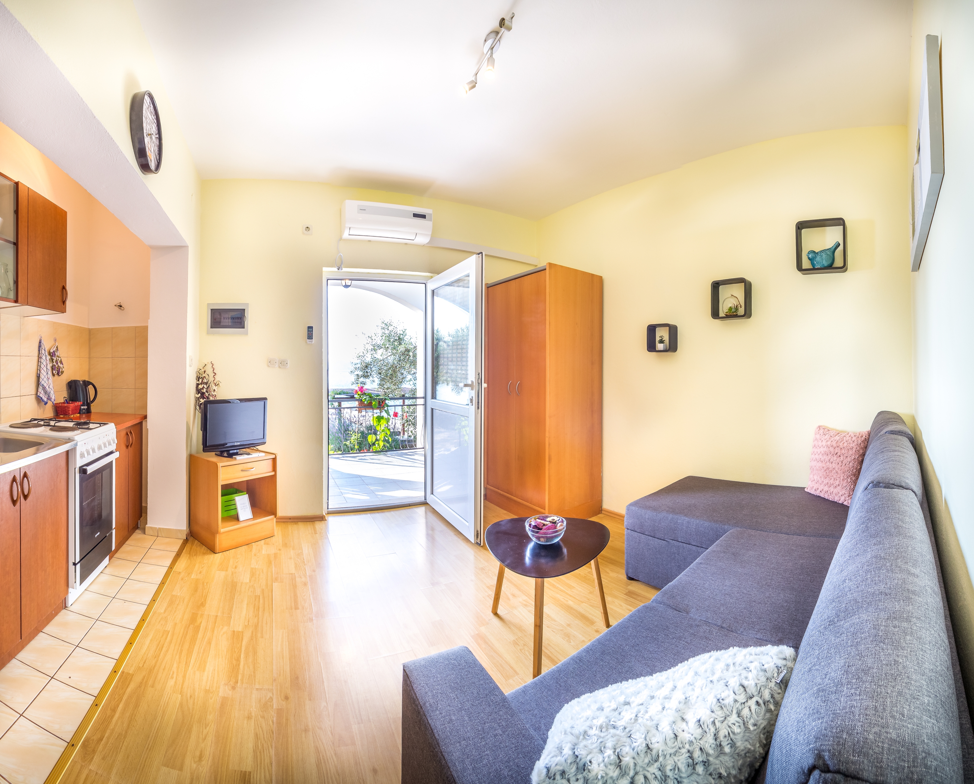 One bedroom apartment near beach Žuronja, Pelješac (A-10134-c) One bedroom apartment near beach Žuronja, Pelješac (A-10134-c)