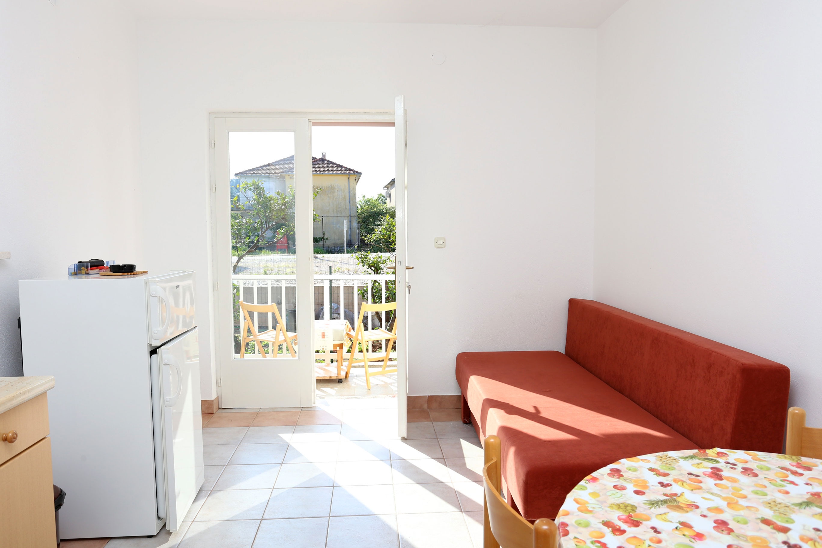 One bedroom apartment with balcony Trpanj, Pelješac (A-10136-b)