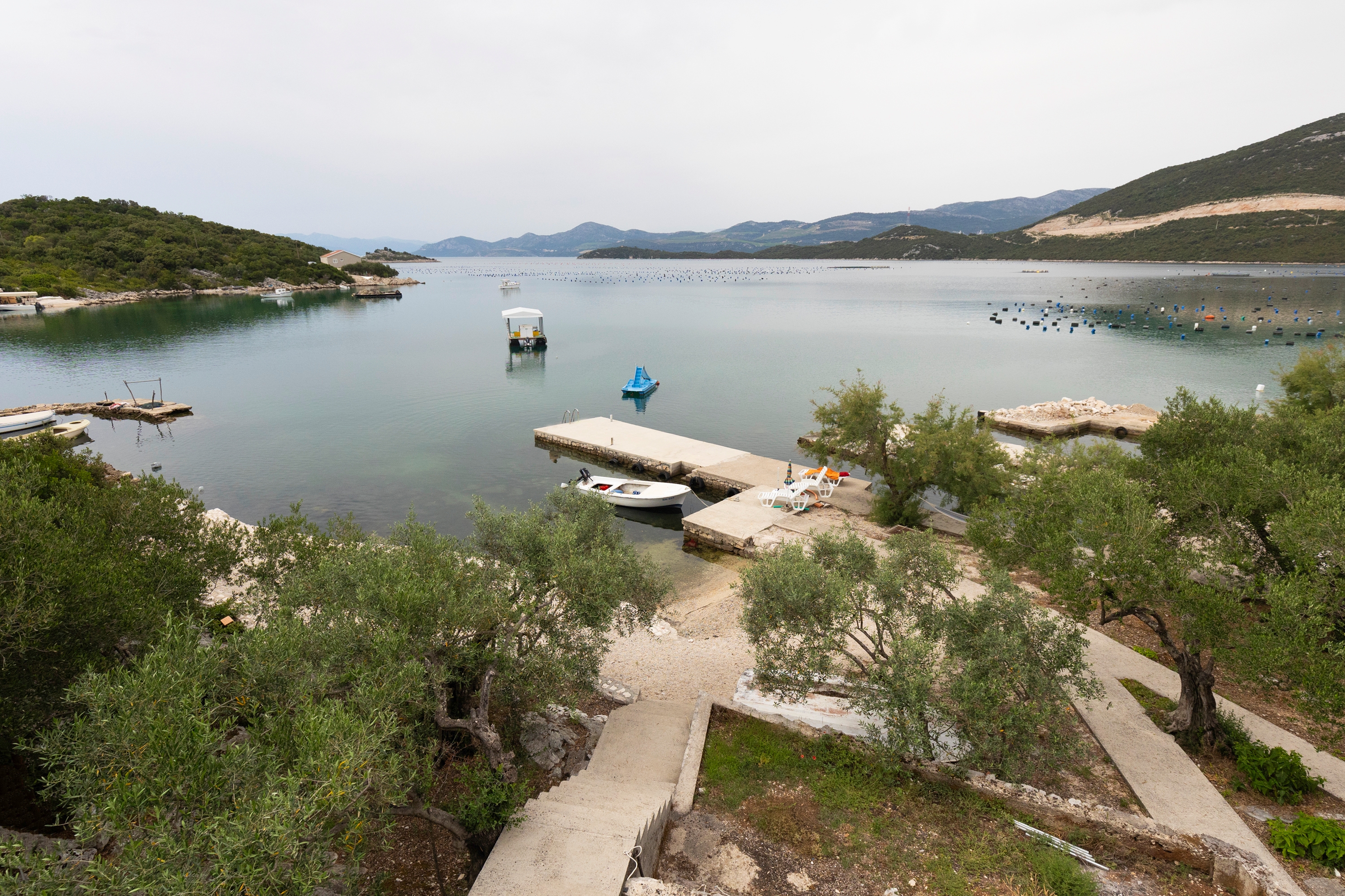 One bedroom apartment near beach Žuronja, Pelješac  A-a