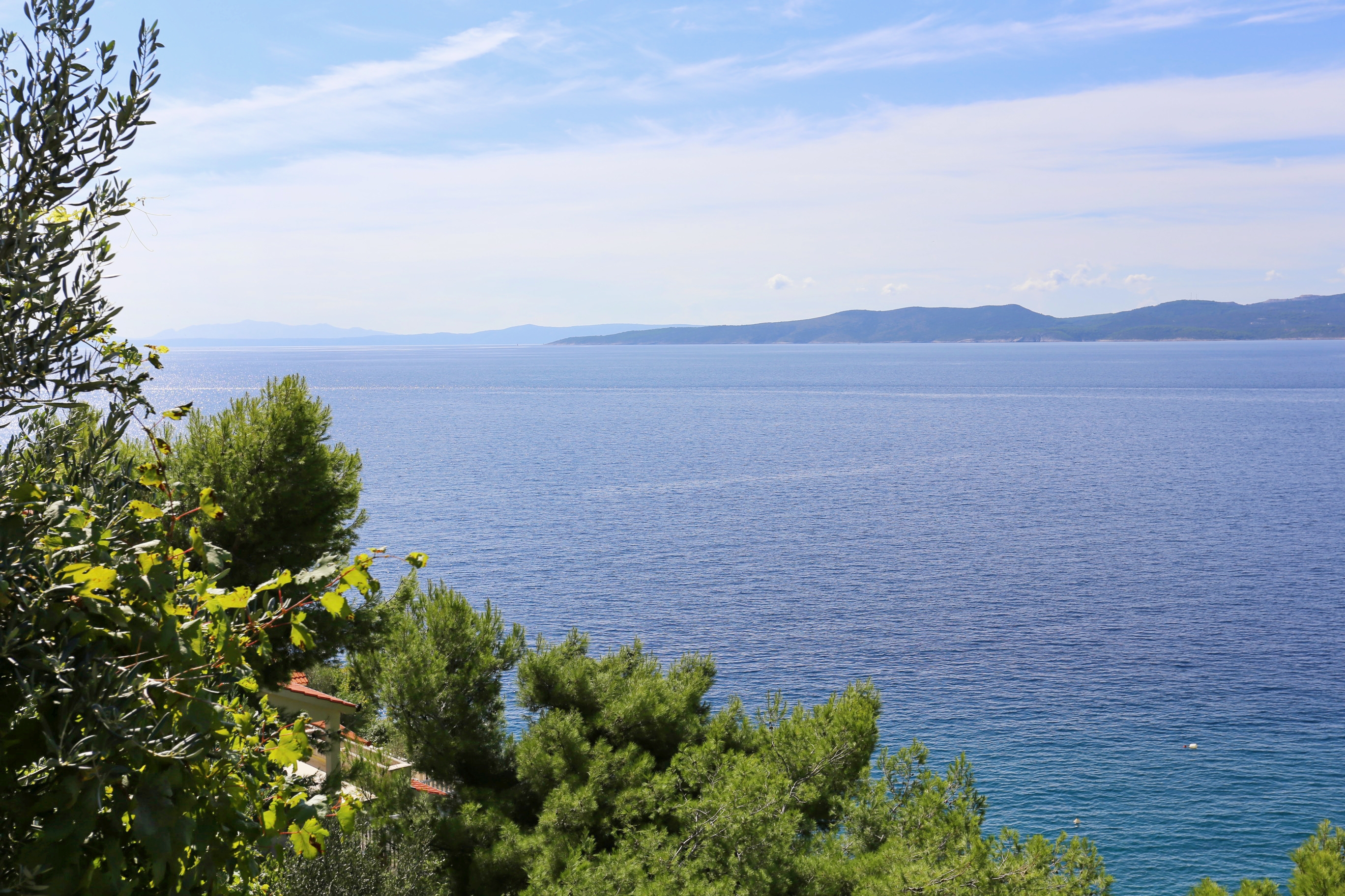 Three bedroom apartment near beach Pisak, Omiš  A-a