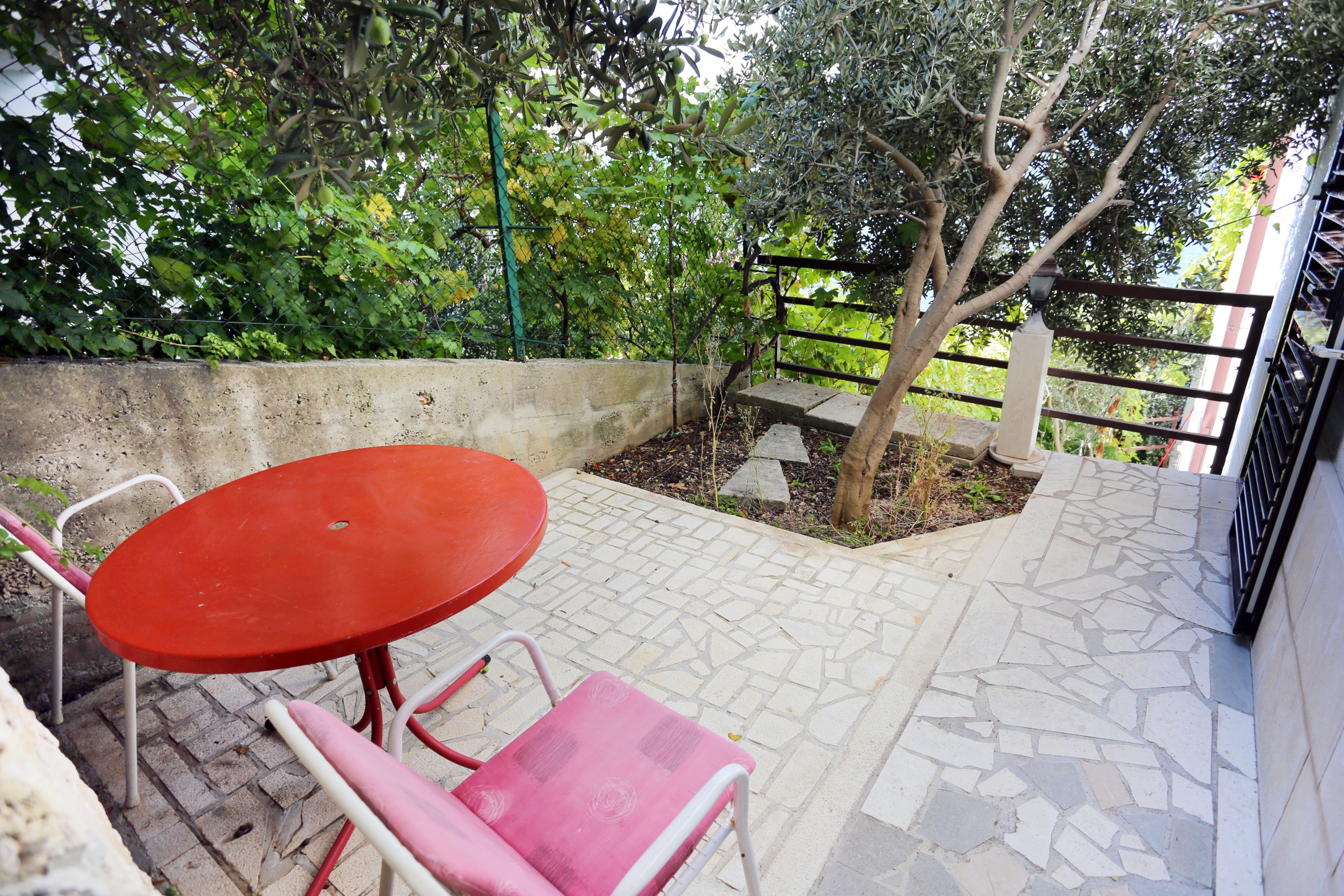 One bedroom apartment near beach Pisak, Omiš  A-c