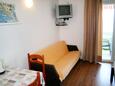 Pisak, Eetkamer in the studio-apartment, air condition available, (pet friendly) en WiFi.