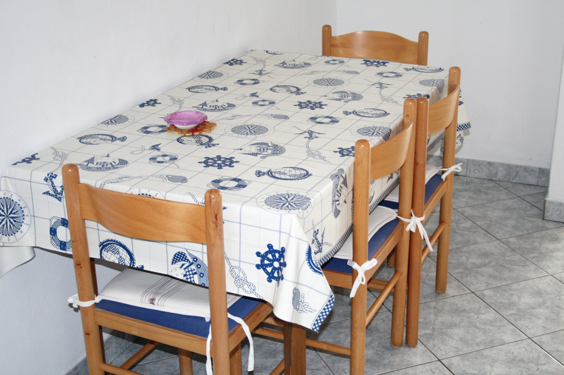 Studio flat near beach Pisak, Omiš (AS-1014-c)