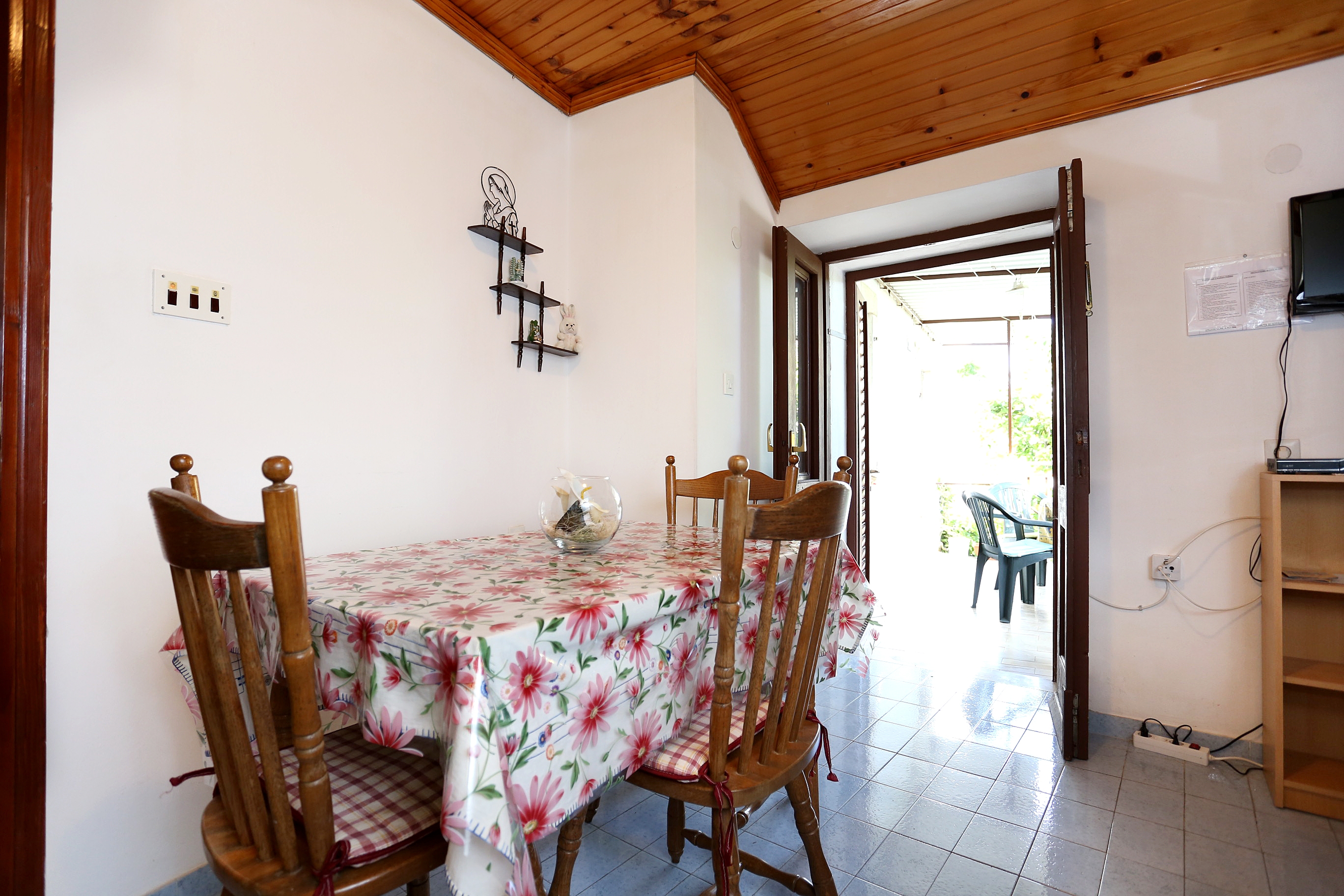 One bedroom apartment near beach Viganj, Pelješac  A-b
