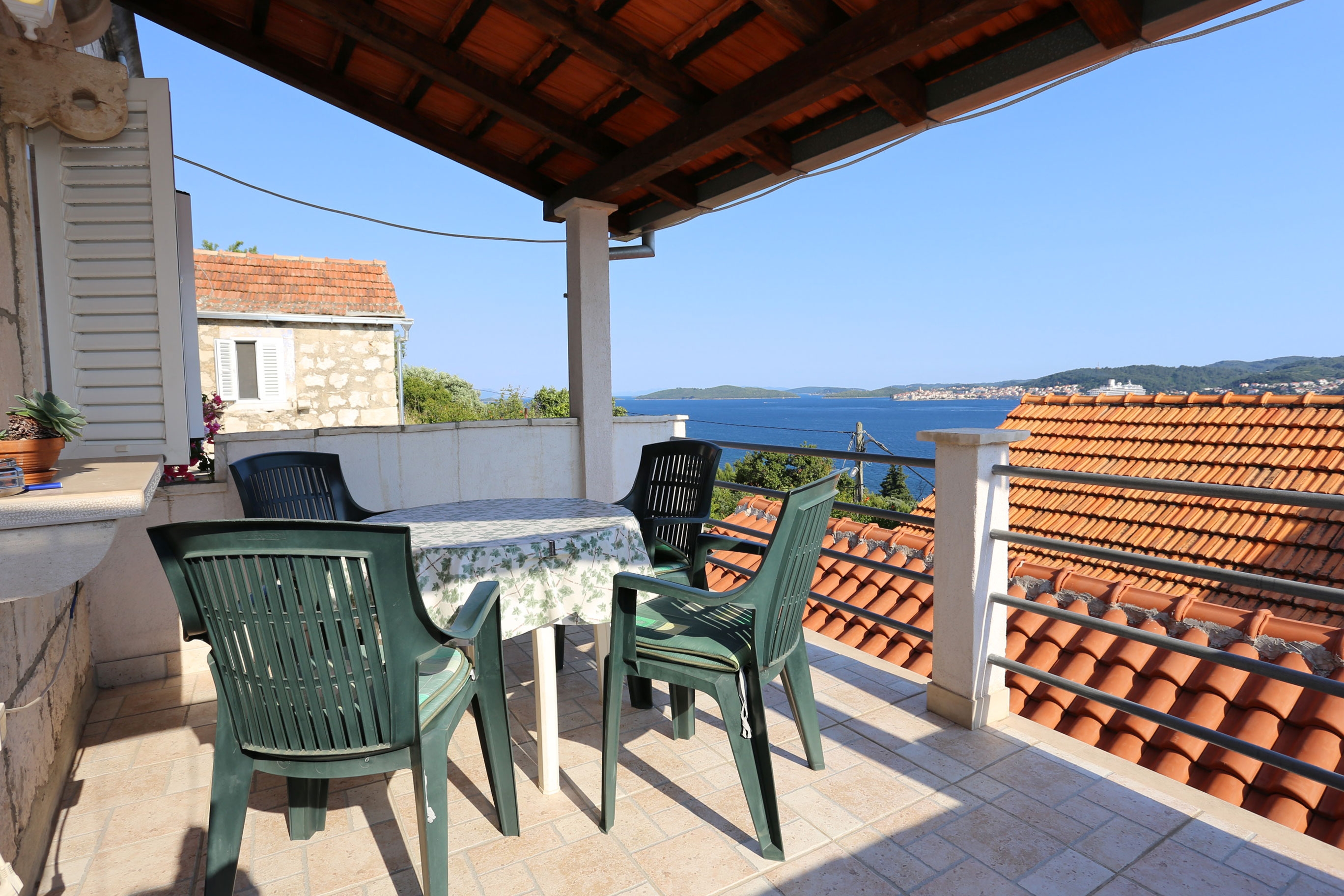Two bedroom apartment with terrace and sea view Kučište - Perna, Pelješac  A-a