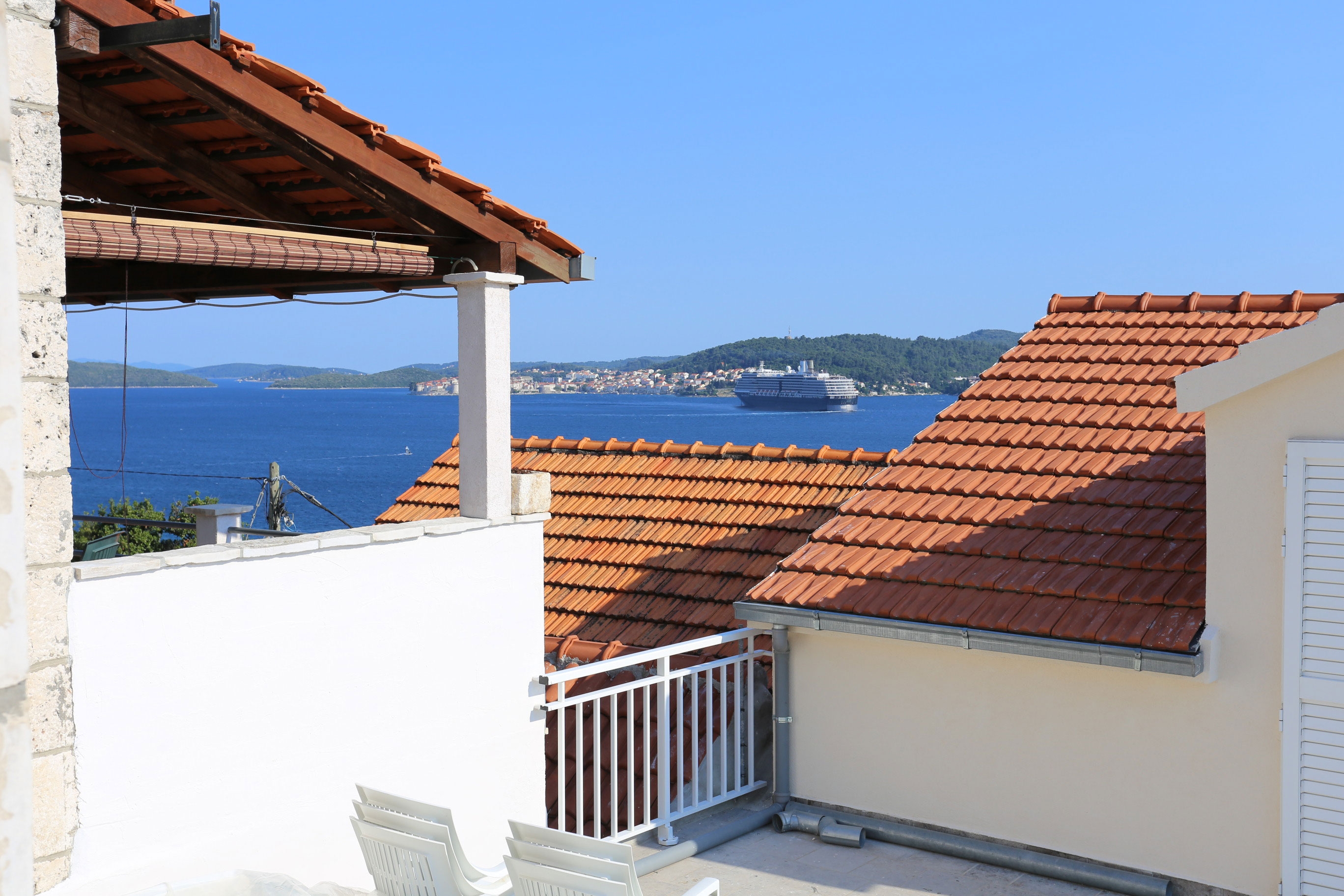 Two bedroom apartment with terrace and sea view Kučište - Perna, Pelješac  A-a