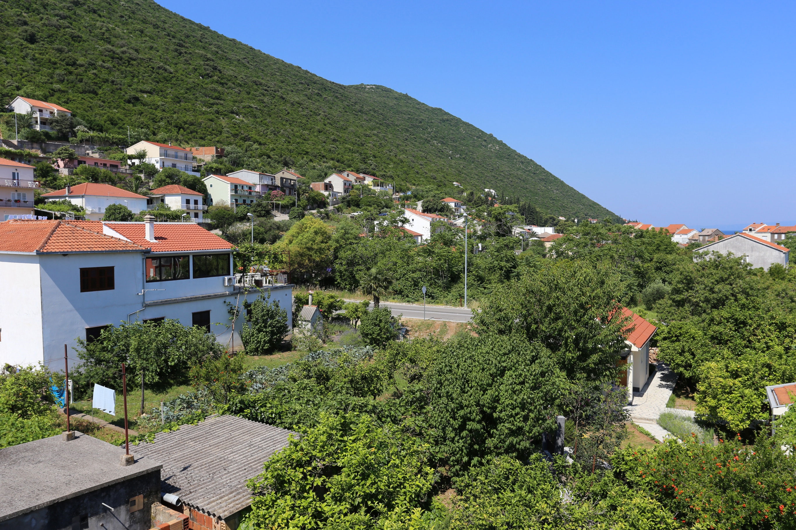 Three bedroom apartment with balcony Trpanj, Pelješac  A-a