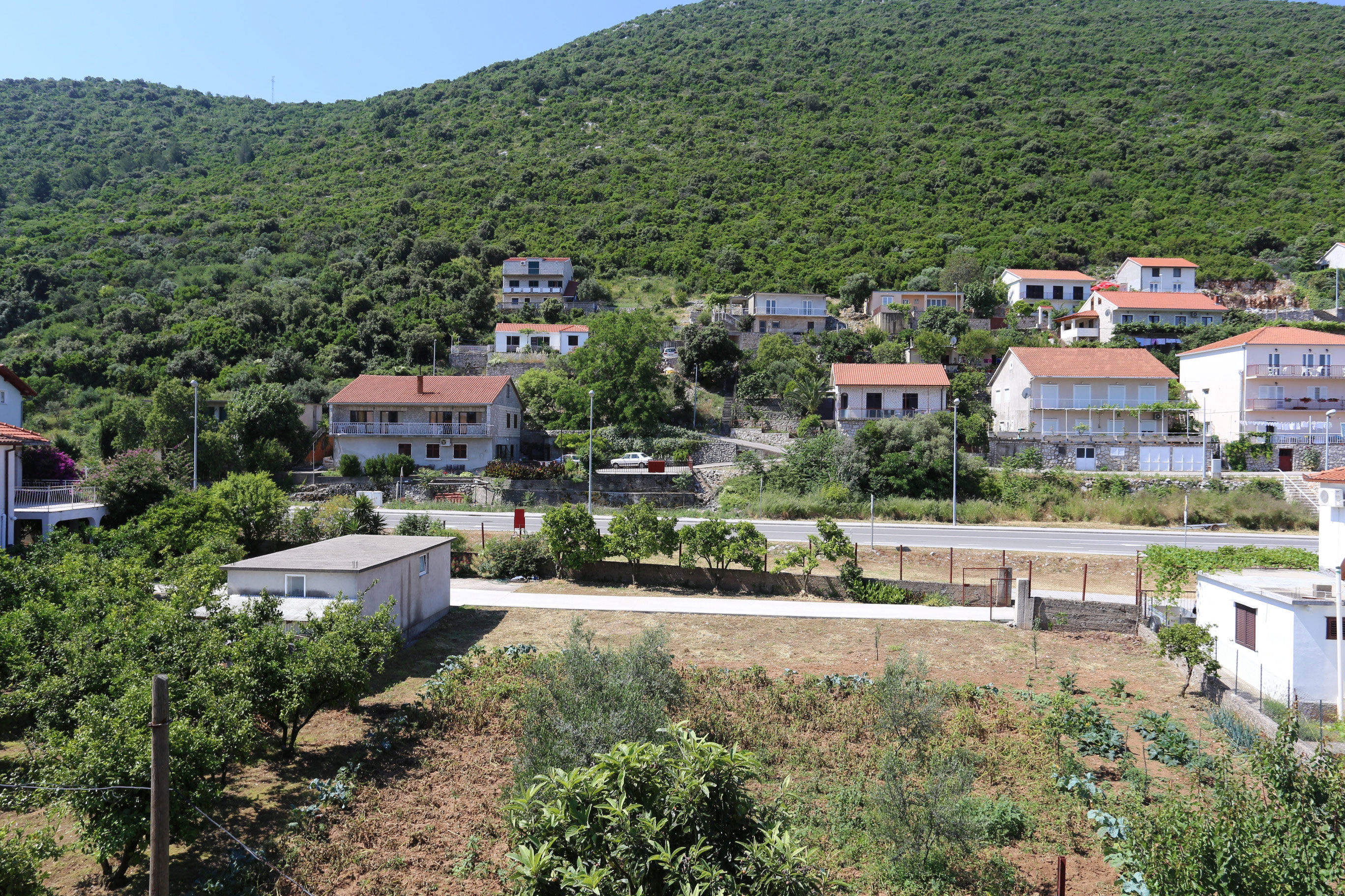 Three bedroom apartment with balcony Trpanj, Pelješac  A-a