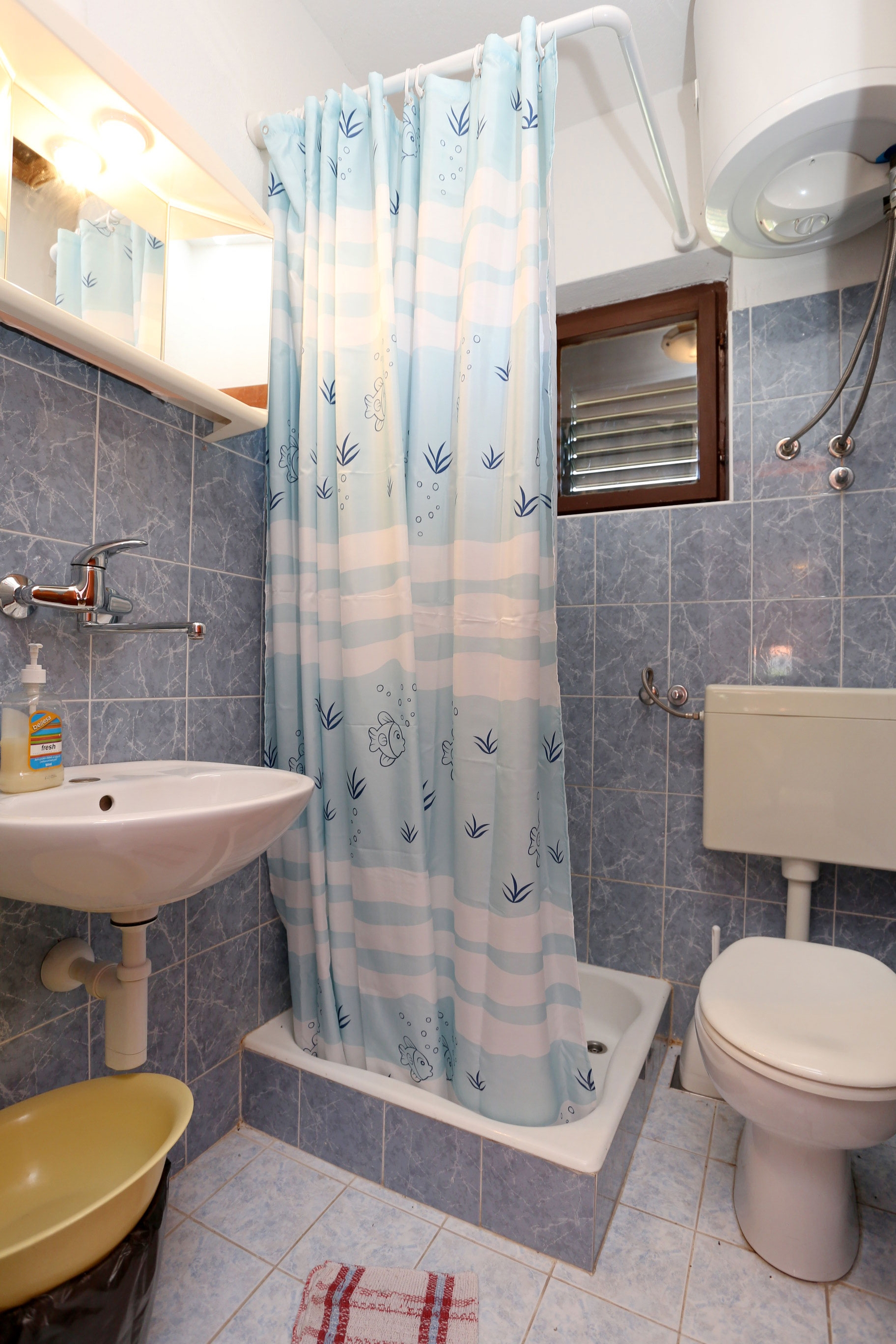 Three bedroom apartment with balcony Trpanj, Pelješac  A-a
