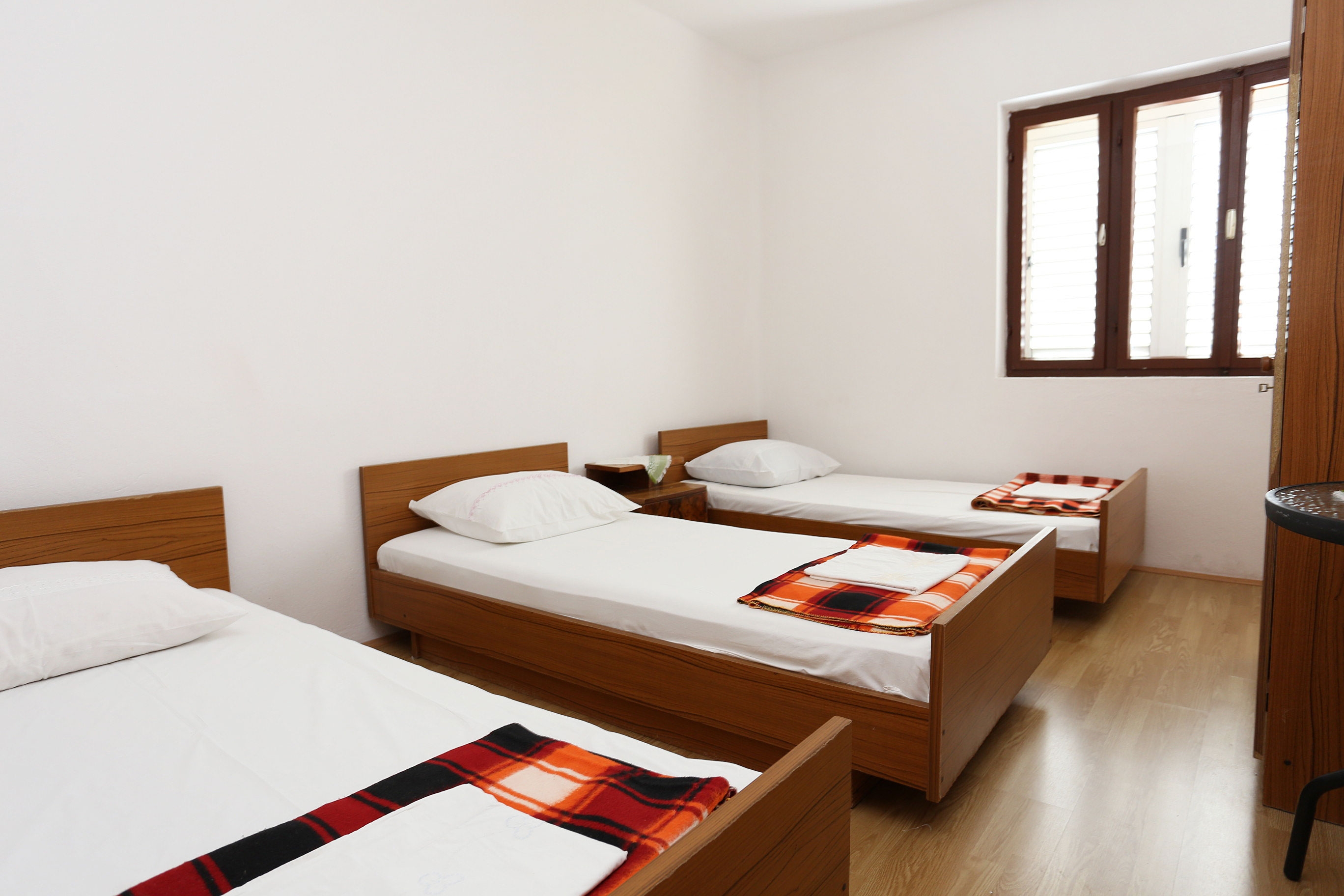 Three bedroom apartment with balcony Trpanj, Pelješac  A-a