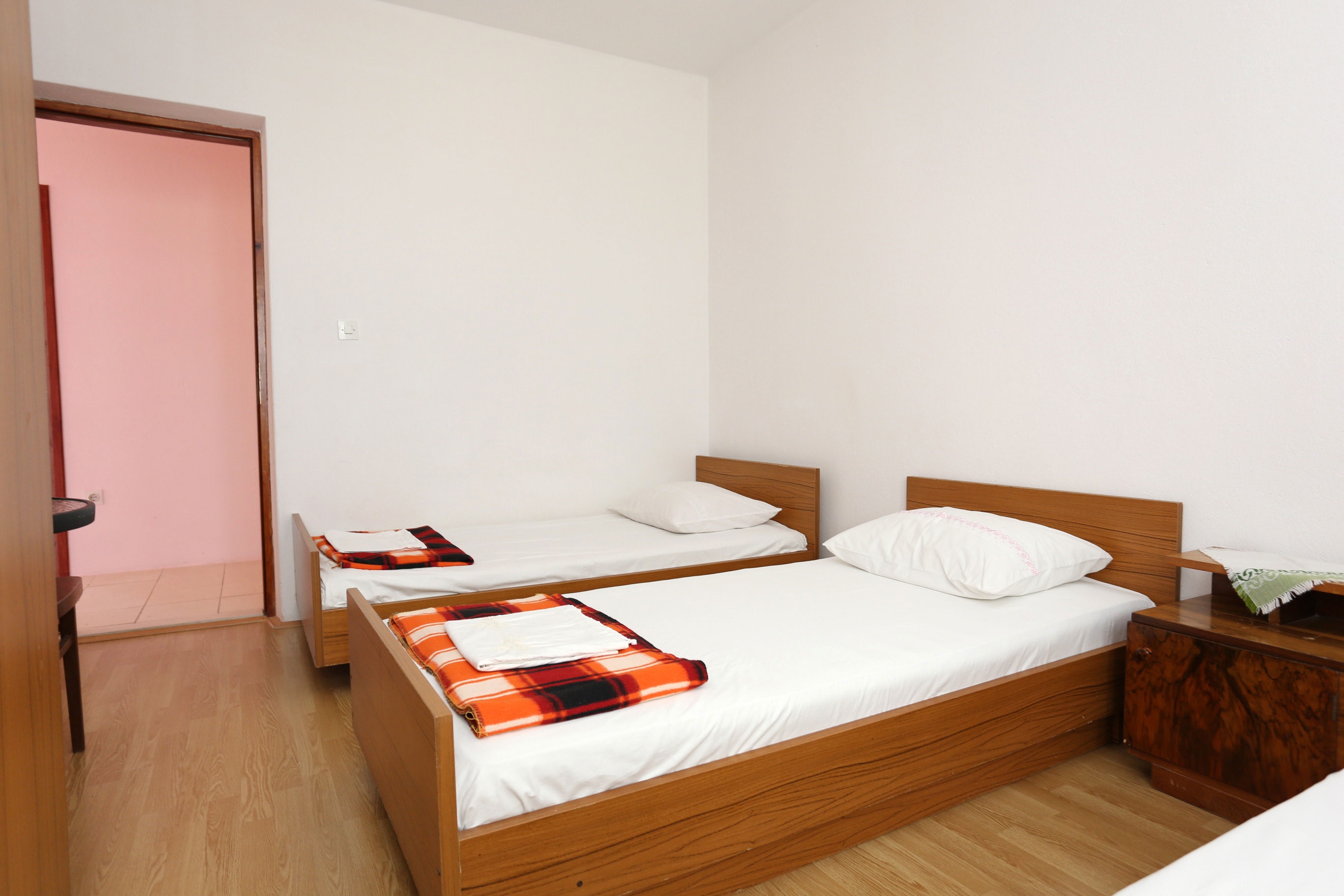 Three bedroom apartment with balcony Trpanj, Pelješac  A-a