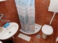 Ванная комната Trpanj, Ванная комната в размещении типа apartment, Домашние животные допускаются и WiFi.