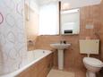 Ванная комната Orebić, Ванная комната в размещении типа apartment, WiFi.