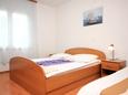 Bedroom 1 Orebić, Bedroom 1 in the apartment, air condition available, (pet friendly) and WiFi.