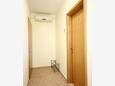 Orebić, Hallway in the apartment, air condition available and WiFi.