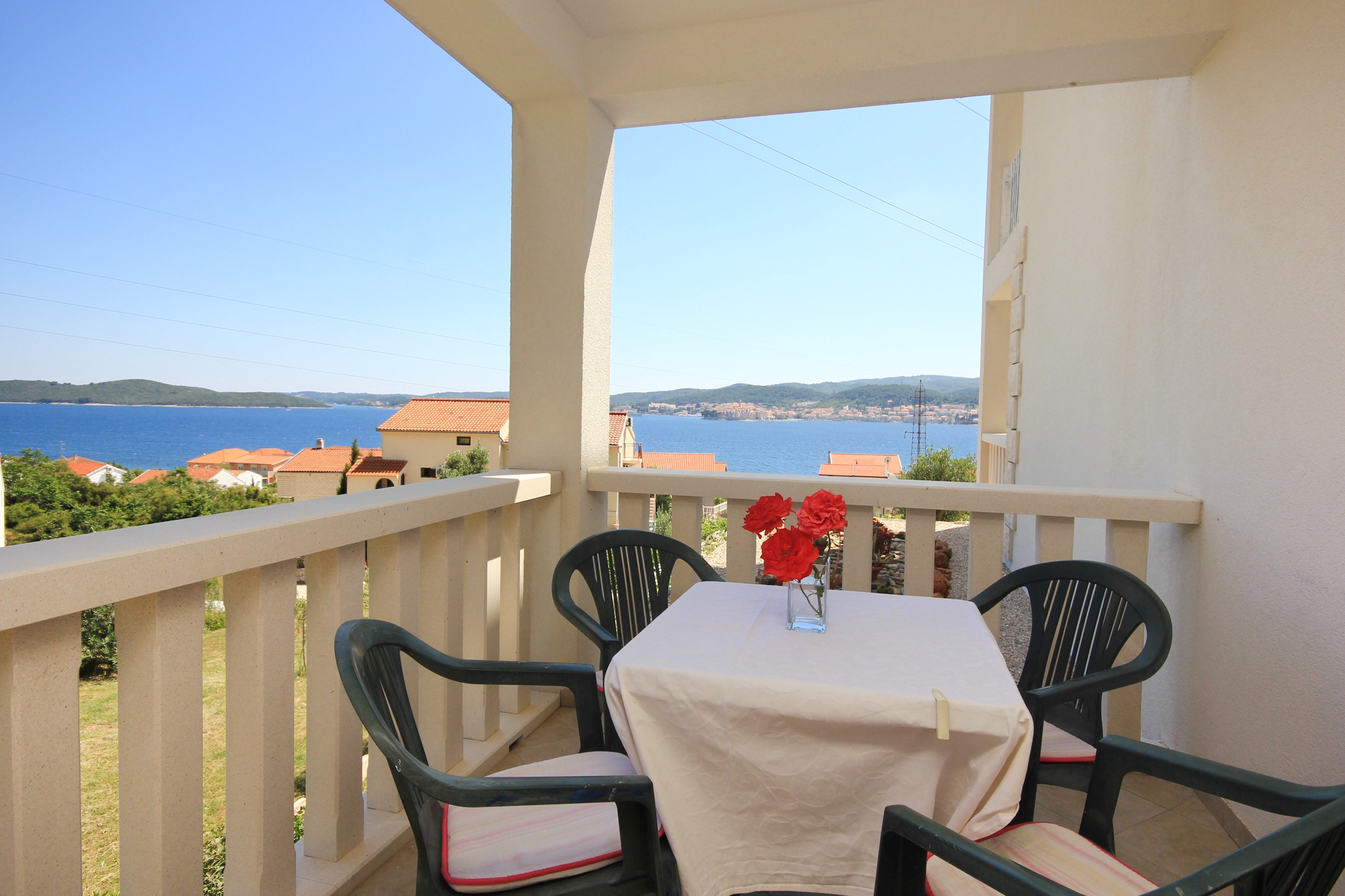 One bedroom apartment with terrace and sea view Kučište - Perna, Pelješac (A-10161-a)