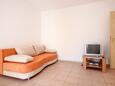 Obývací pokoj Kučište - Perna, Obývací pokoj v ubytování typu apartment, s klimatizací, domácí mazlíčci povoleni a WiFi.