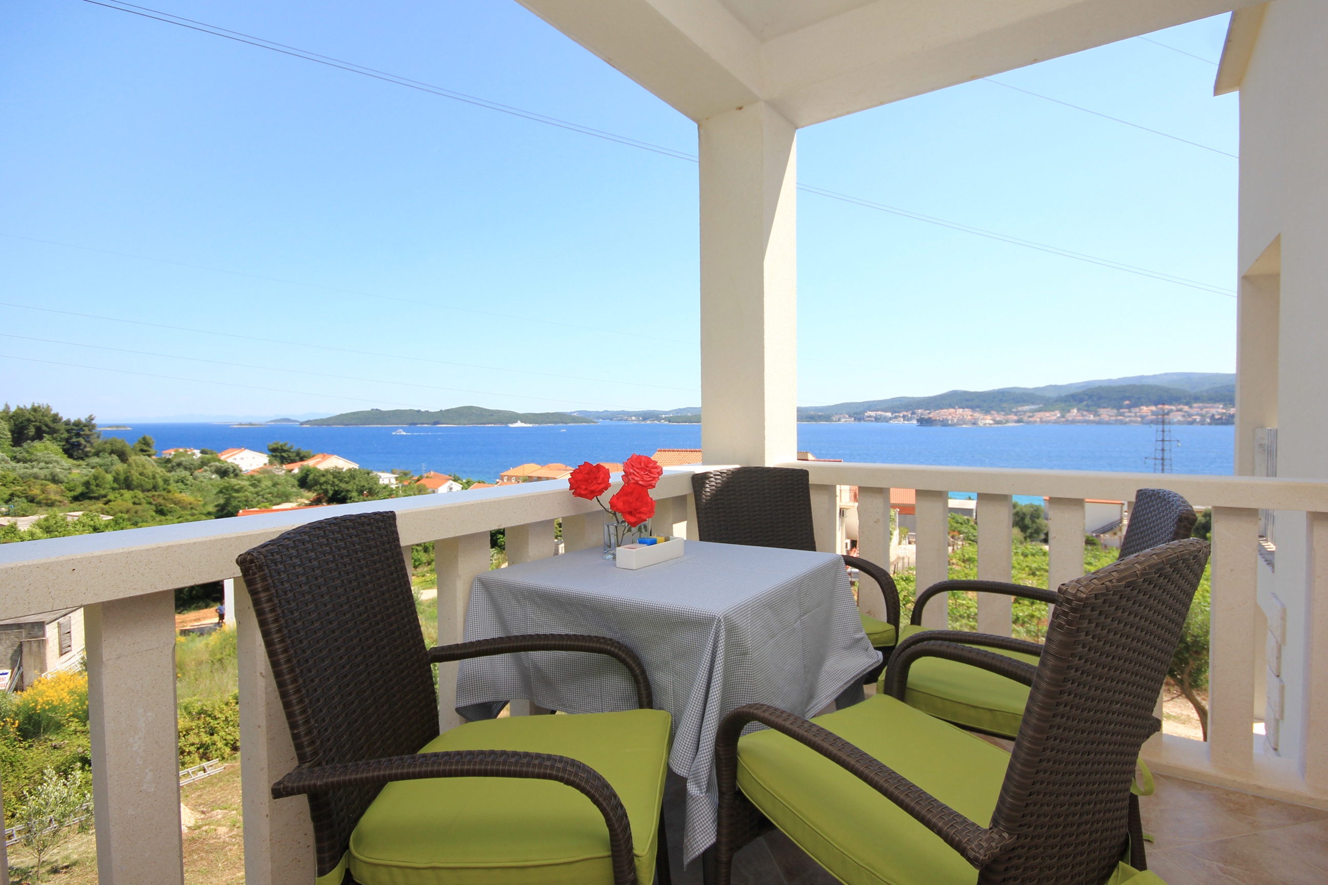 One bedroom apartment with terrace and sea view Kučište - Perna (Pelješac) (A-10161-d)