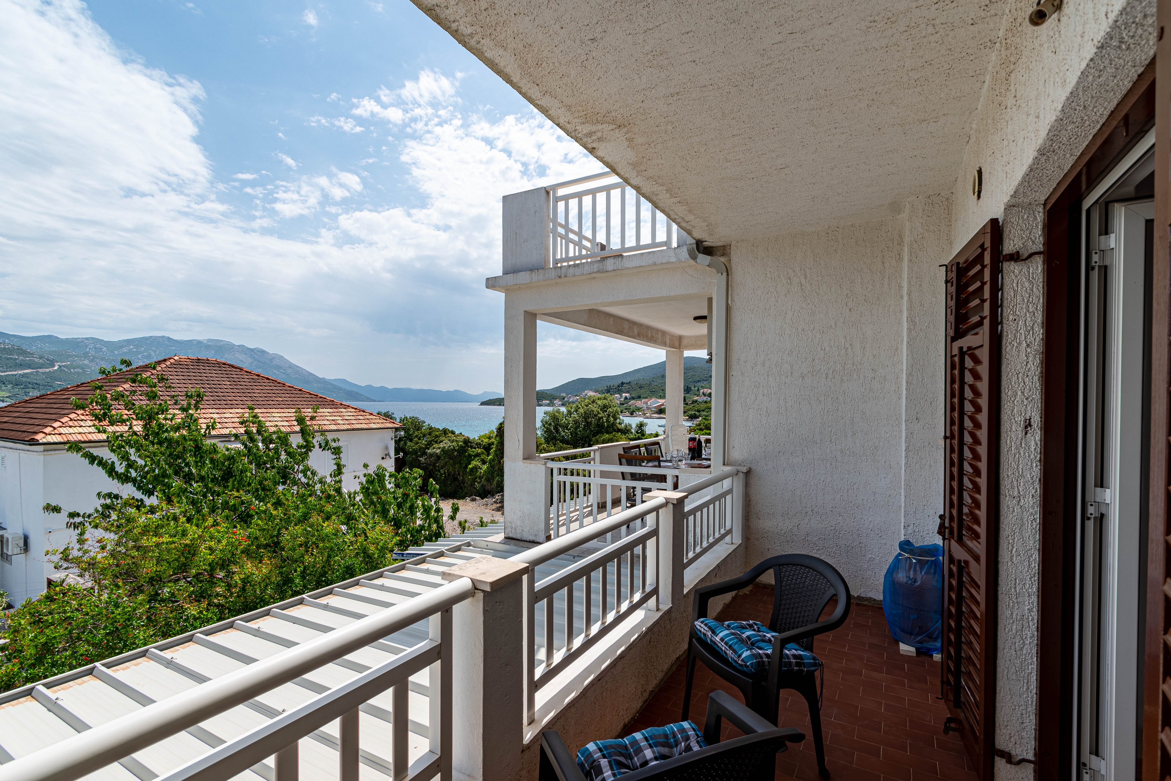 Three bedroom apartment near beach Kneža, Korčula  A-c