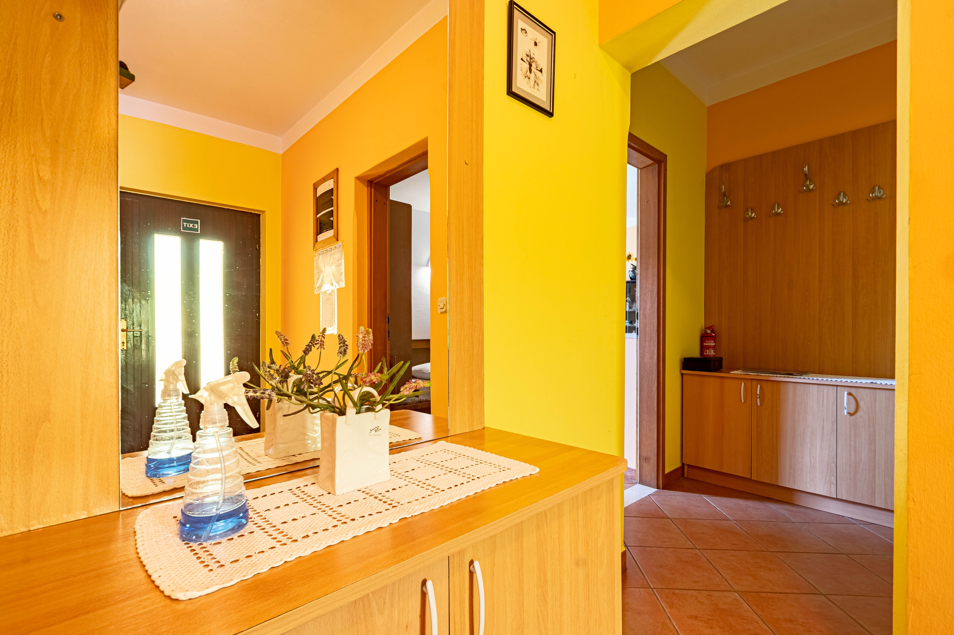 Three bedroom apartment near beach Kneža, Korčula  A-c