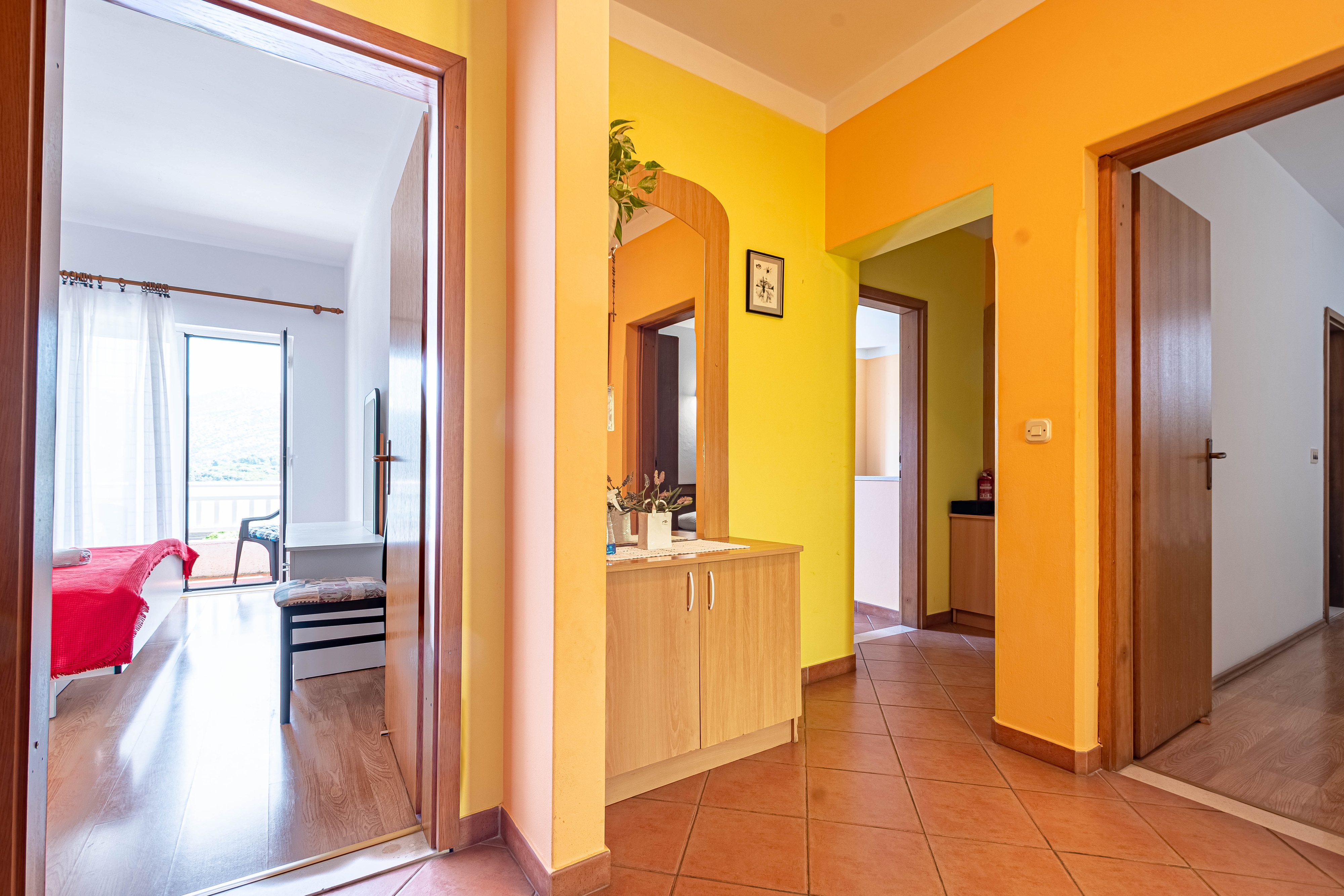 Three bedroom apartment near beach Kneža, Korčula  A-c