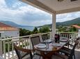 Kneža, Terras 1 in the apartment, with a sea view, (pet friendly) en WiFi.