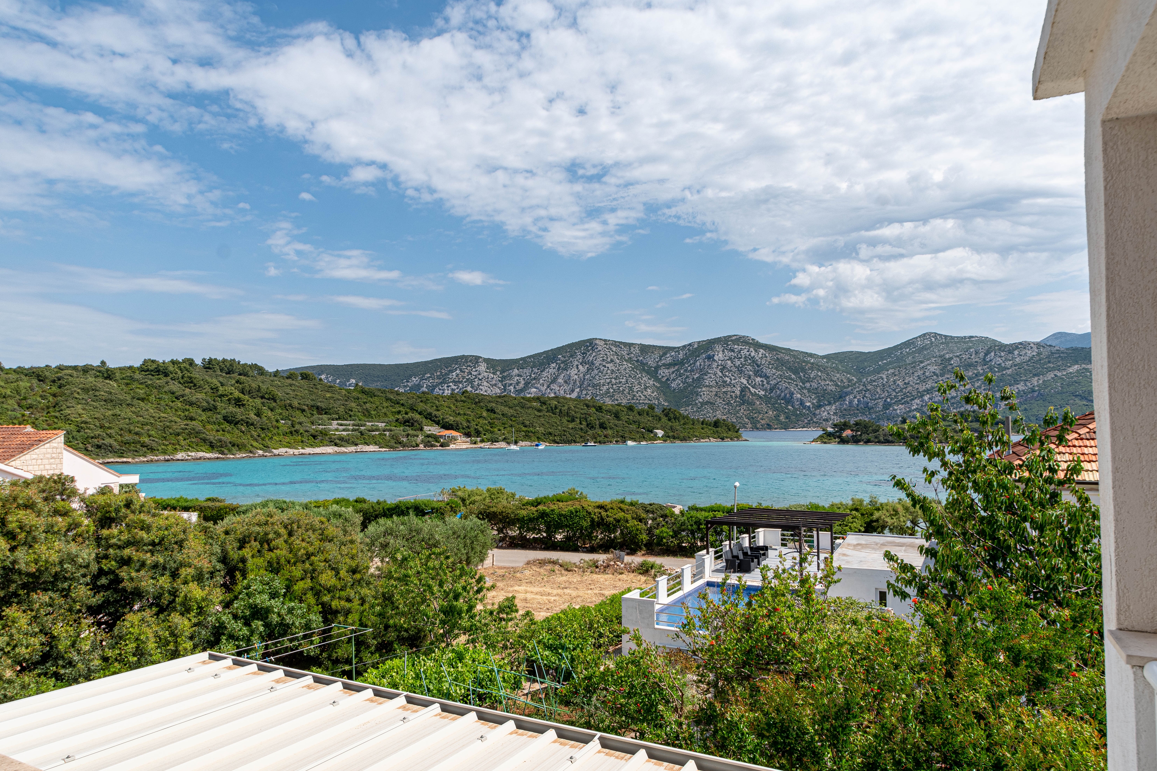 Three bedroom apartment near beach Kneža, Korčula  A-c