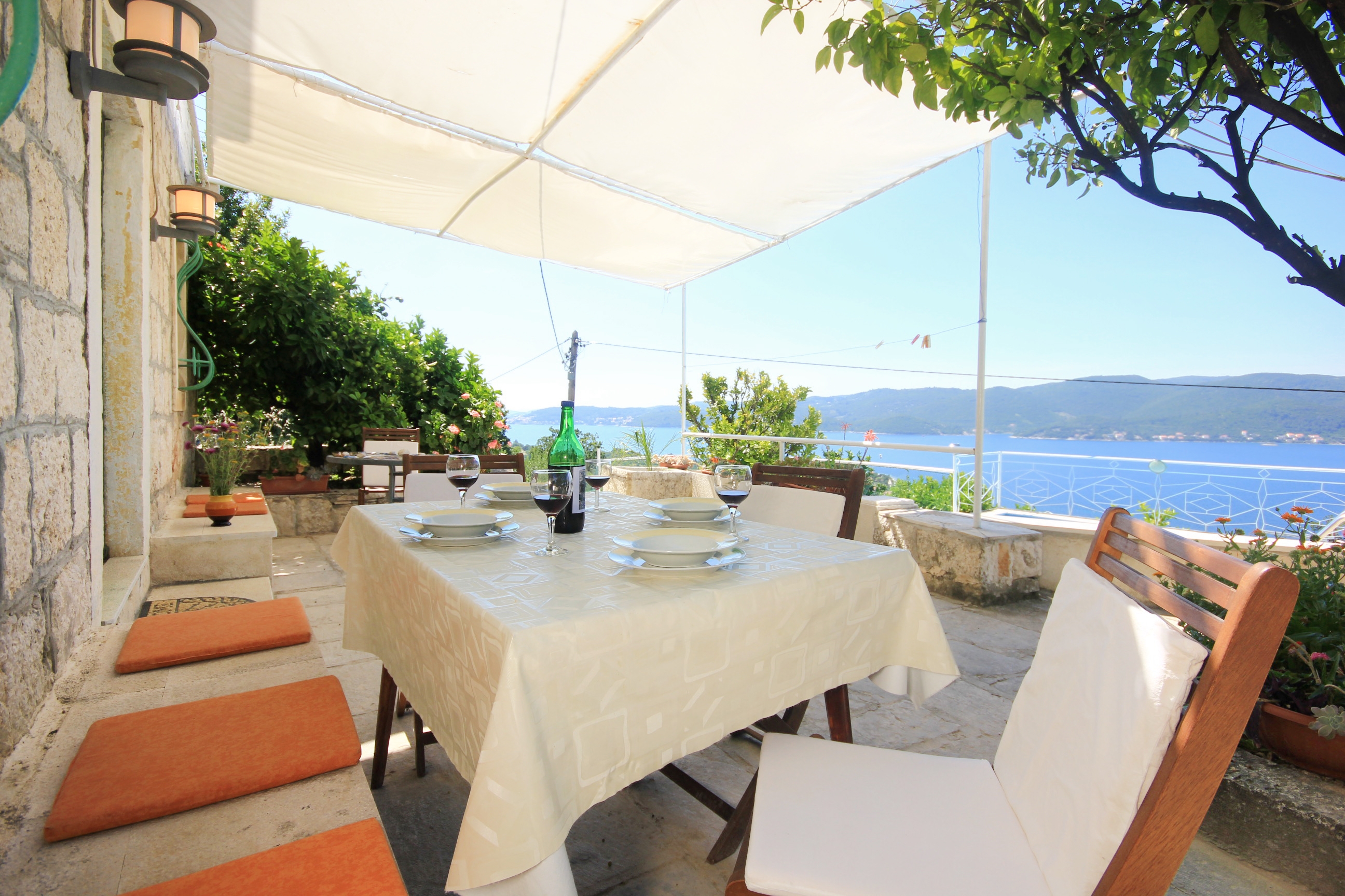 Four bedroom house with terrace and sea view Viganj, Pelješac  K