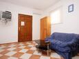 Obývací pokoj Orebić, Obývací pokoj v ubytování typu apartment, s klimatizací a WiFi.