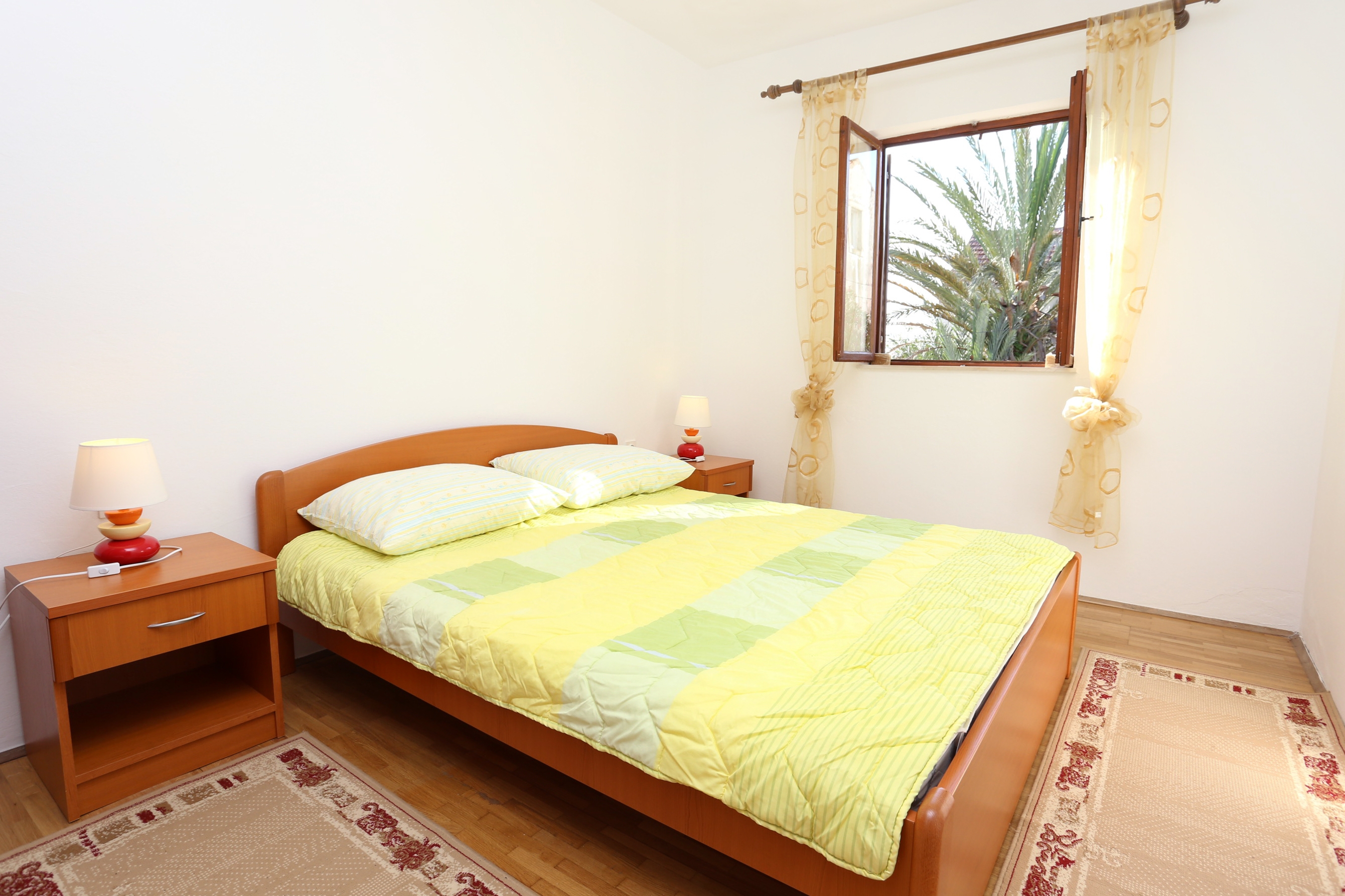 Two bedroom apartment with terrace Sreser, Pelješac  A-a