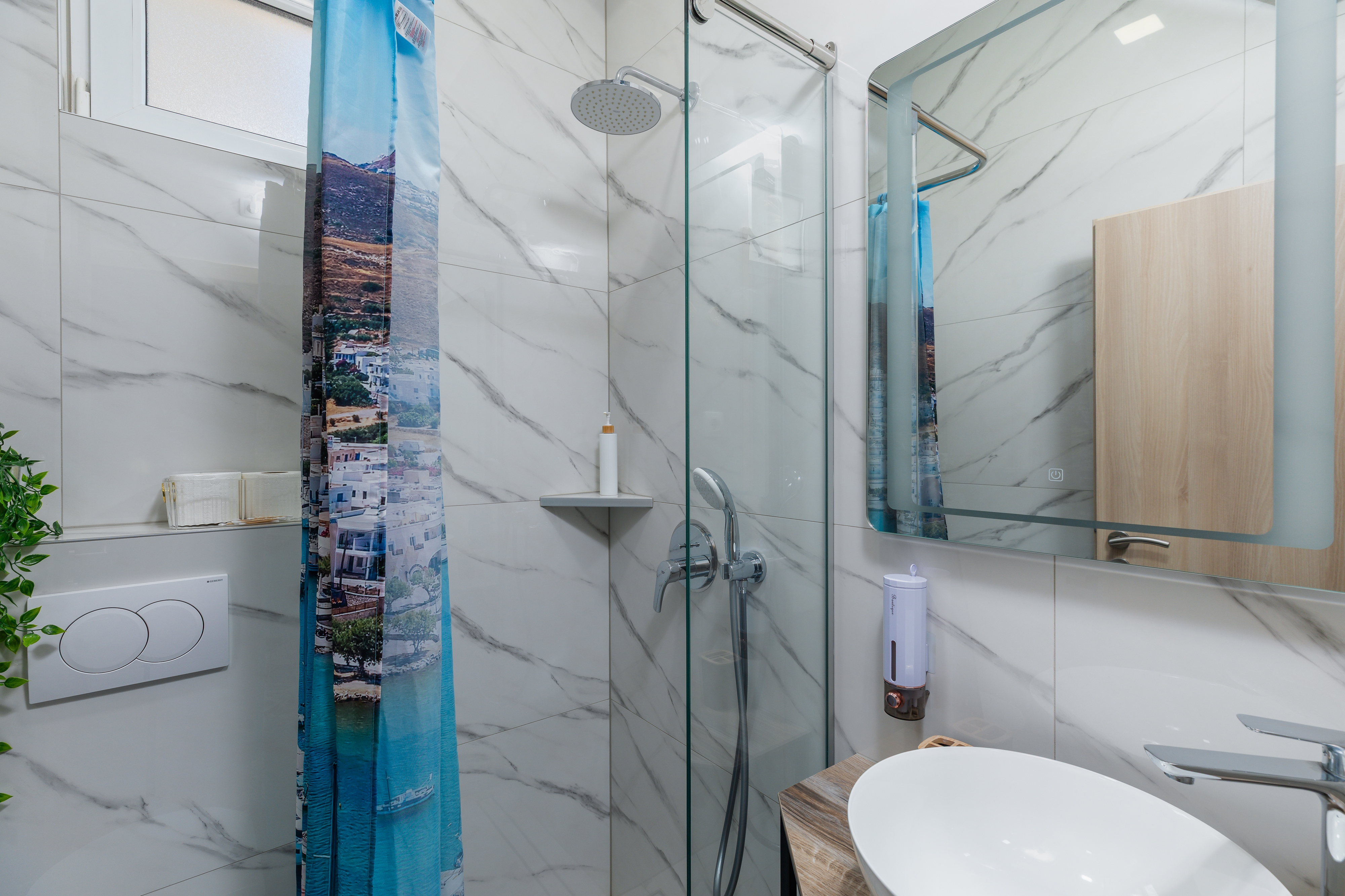 Two bedroom apartment near beach Zavode, Omiš  A-b