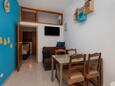 Zavode, Jídelna v ubytování typu apartment, s klimatizací a WiFi.
