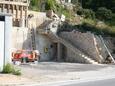 Parking lot Zavode, Omiš, Parking lot 1022 - Apartments near sea with pebble beach.