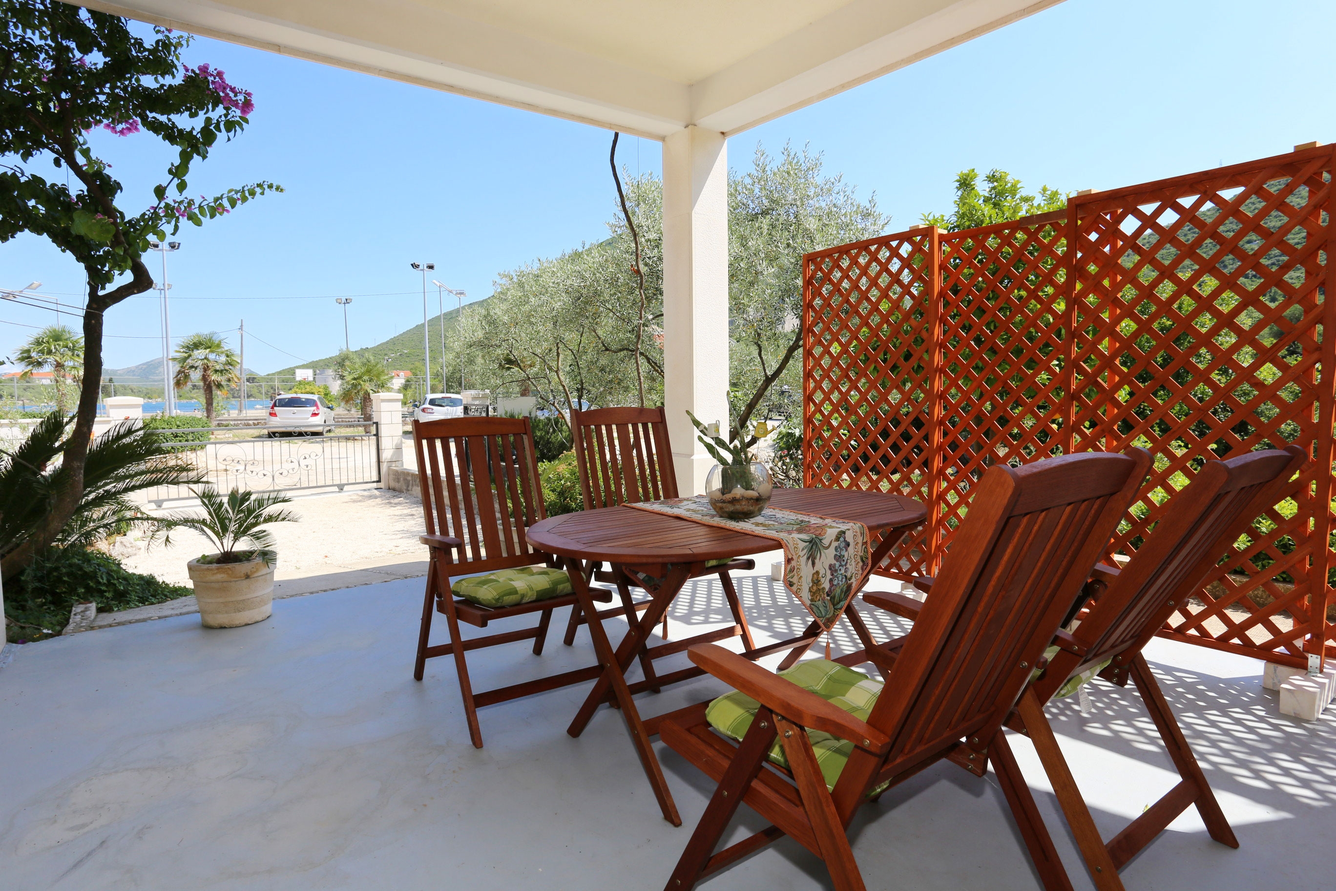One bedroom apartment with terrace and sea view Mali Ston, Pelješac (A-10226-a) One bedroom apartment with terrace and sea view Mali Ston, Pelješac (A-10226-a)